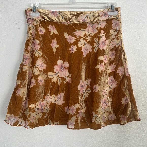 Free People Margaux Velvet Floral Mini Skirt 10 - Picture 8 of 16